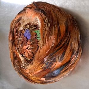 Vintage full feather pillbox hat. Excellent shape. Beautiful coloring.